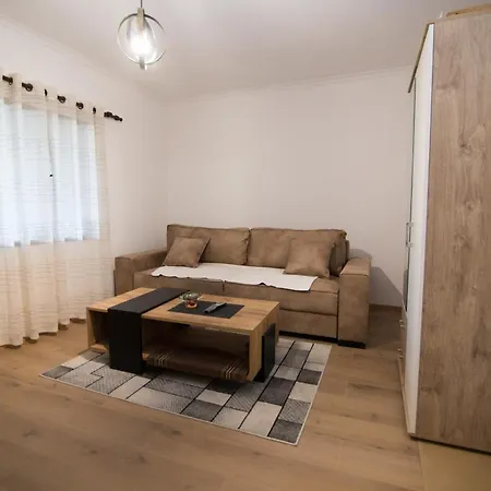 Bozur Apartment *