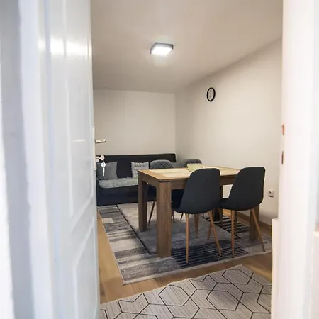 Bozur Apartament *
