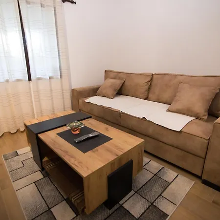 Bozur Apartament *