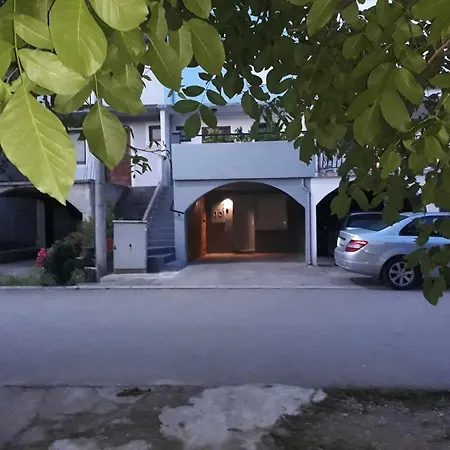 Apartment Bozur